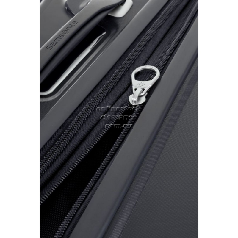 40357_55CM EXPANDABLE CABIN SPINNER BLACK